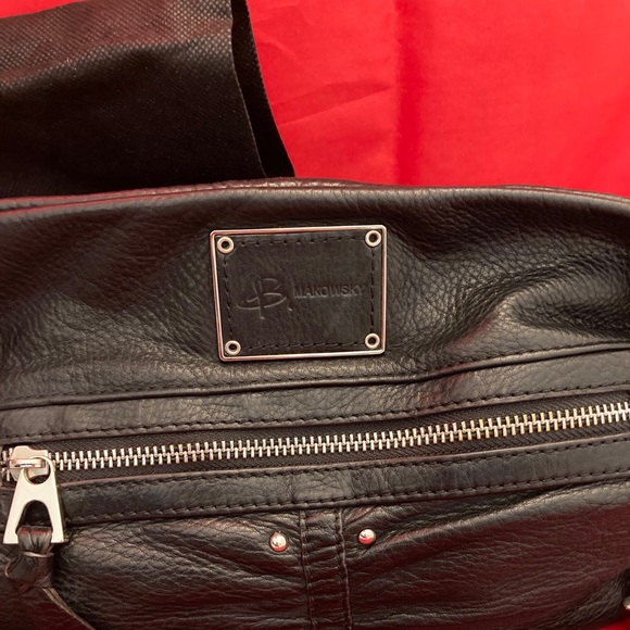 B Makowsky Black Pebble Leather Handbag - Picture 3 of 5